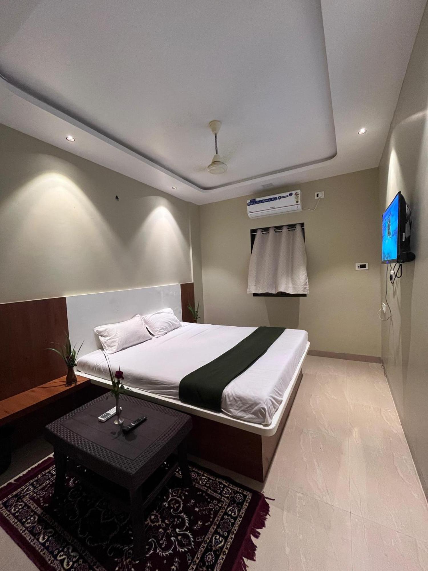 Hotel Sun Lodging Bhiwandi Exterior photo